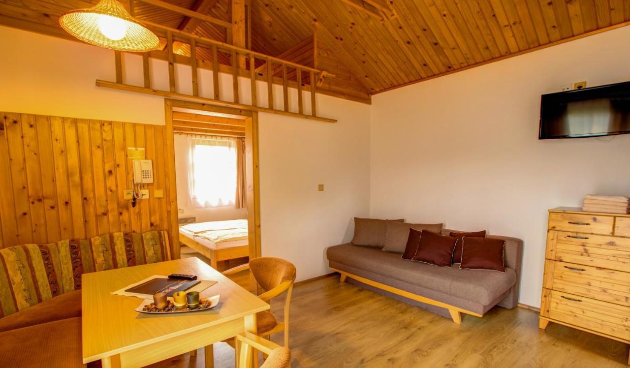 Holiday Village Tatralandia Liptovsky Mikulas Bagian luar foto